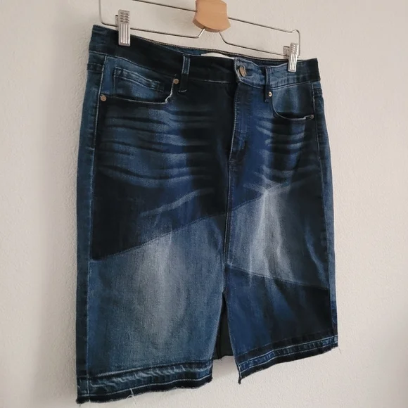 Vintage x America two-tone blue jean distressed front split skirt - Picture 3 of 8